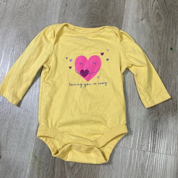 Baby Girl Clothes Lot 6-12 Months Mixed Styles Bodysuits Dresses Pajamas Outfits - Picture 3 of 12